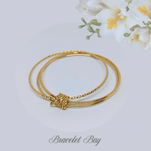 Bellatrix – Gold Tone Interlinked Bracelet with Smooth and Twisted Wire Rings, 22.5cm Circumference